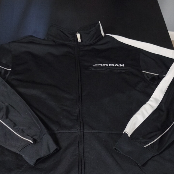 Jordan Men's Black Track Jacket with White Accents. Size 2xl XXL - Picture 5 of 6